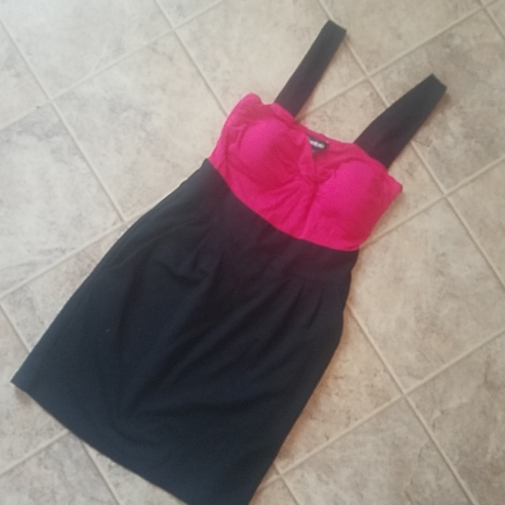 ✨ Bebe Open Back Dress w/ Pockets 💕